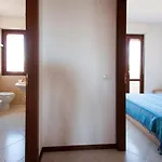 Romantic Total Sea View Апартаменты Альгеро